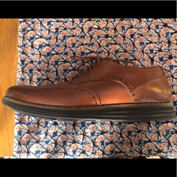 Cole Haan Shortwing 9.5 (Woodbury Leather / Java) - Picture 2 of 8
